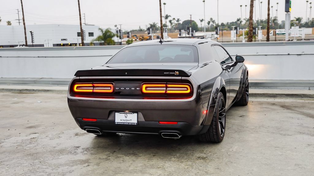 Used 2022 Dodge Challenger R/T Scat Pack RWD image 9