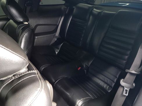 Used 2010 Ford Mustang GT RWD image 11