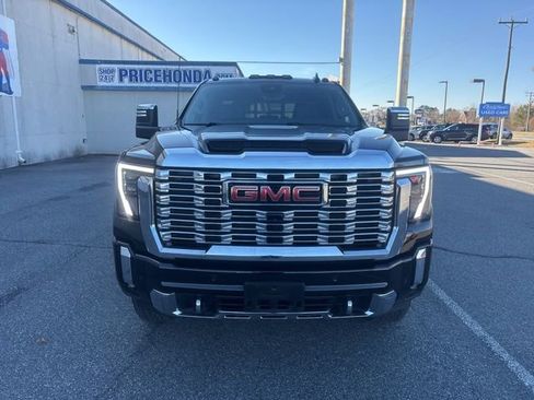 Used 2024 GMC Sierra 2500 Denali w/ Denali Reserve Package image 8