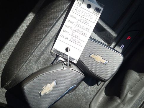 Used 2024 Chevrolet Colorado W/T RWD image 17