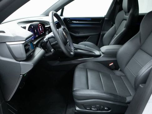 Certified 2025 Porsche Macan 4S Electric image 16