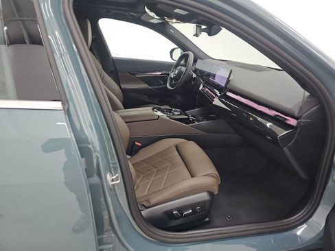 Used 2026 BMW 540i xDrive AWD/4WD image 8