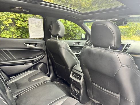 Used 2019 Ford Edge ST w/ Equipment Group 401A image 18