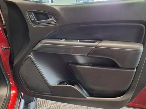 Used 2018 GMC Canyon All Terrain w/ All Terrain X Package AWD/4WD image 13
