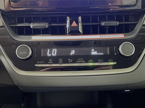 Used 2025 Toyota Corolla LE FWD image 25