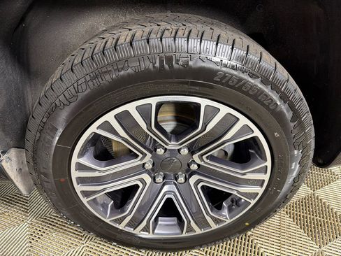 Used 2024 Jeep Wagoneer L Series II image 21