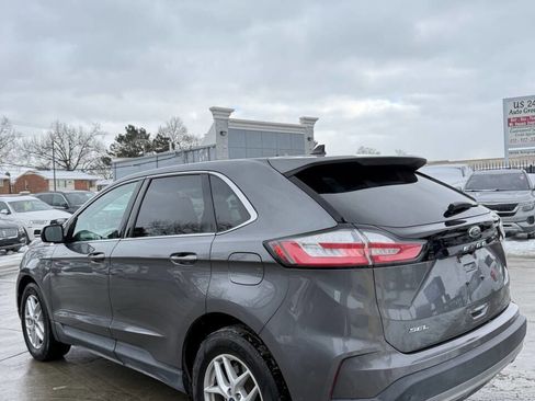 Used 2021 Ford Edge SEL w/ Cargo Accessory Package image 4