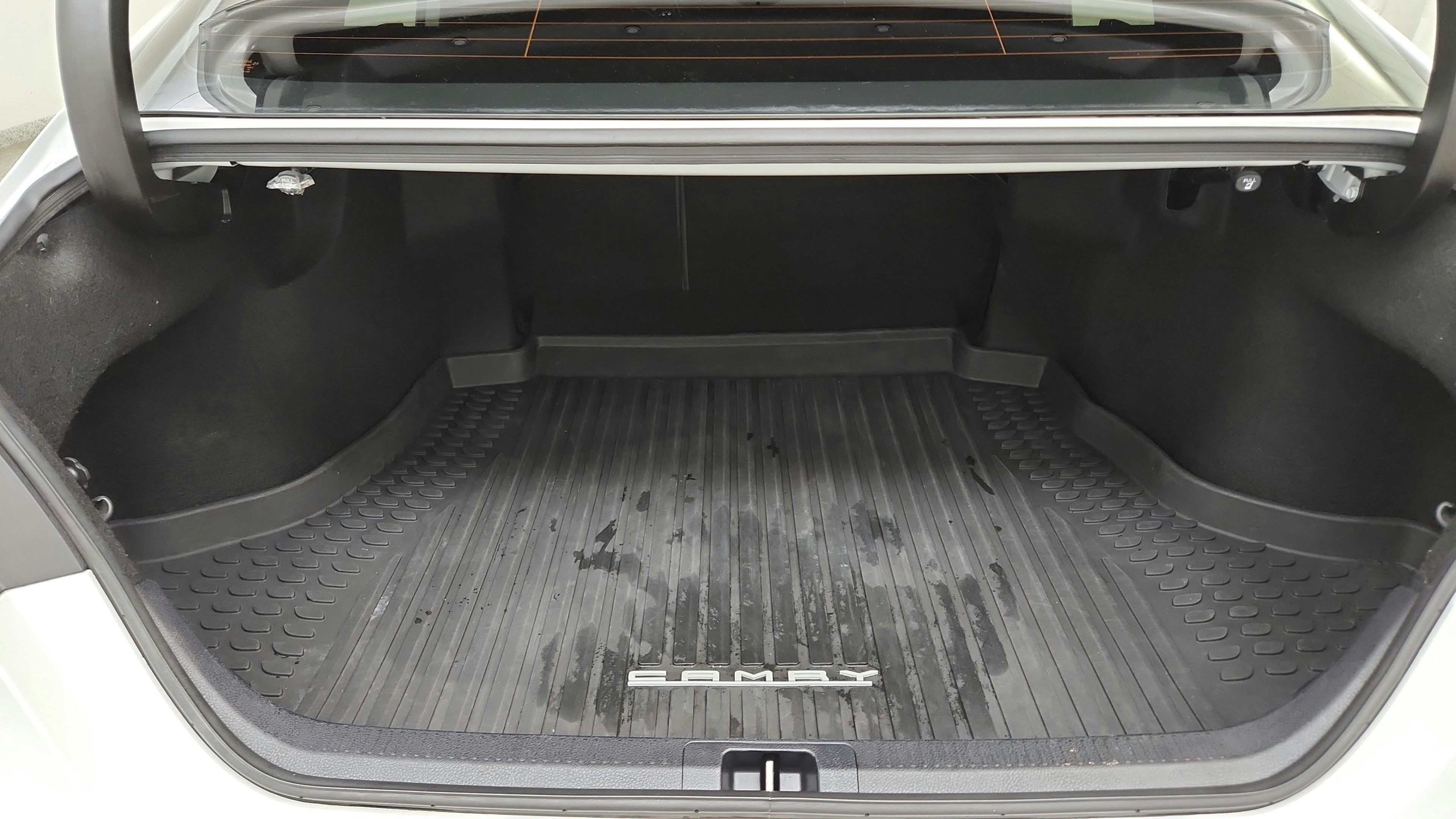Used 2021 Toyota Camry XSE FWD image 27