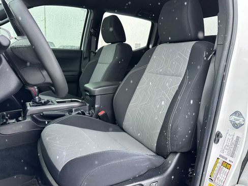 Used 2023 Toyota Tacoma TRD Off-Road w/ Black Out Package (TMS) image 21