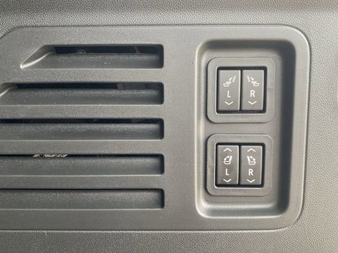 New 2026 Chevrolet Traverse High Country w/ LPO, Floor Liner Package image 28