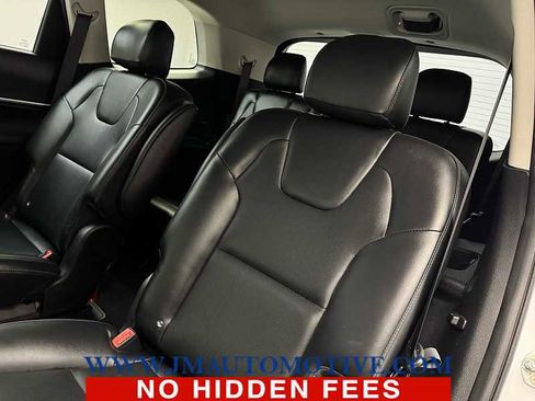 Used 2022 Kia Telluride S image 16