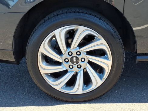 Used 2024 Lincoln Navigator L Reserve AWD/4WD image 9