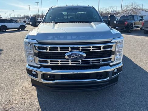 Used 2024 Ford F350 XLT w/ FX4 Off-Road Package image 8