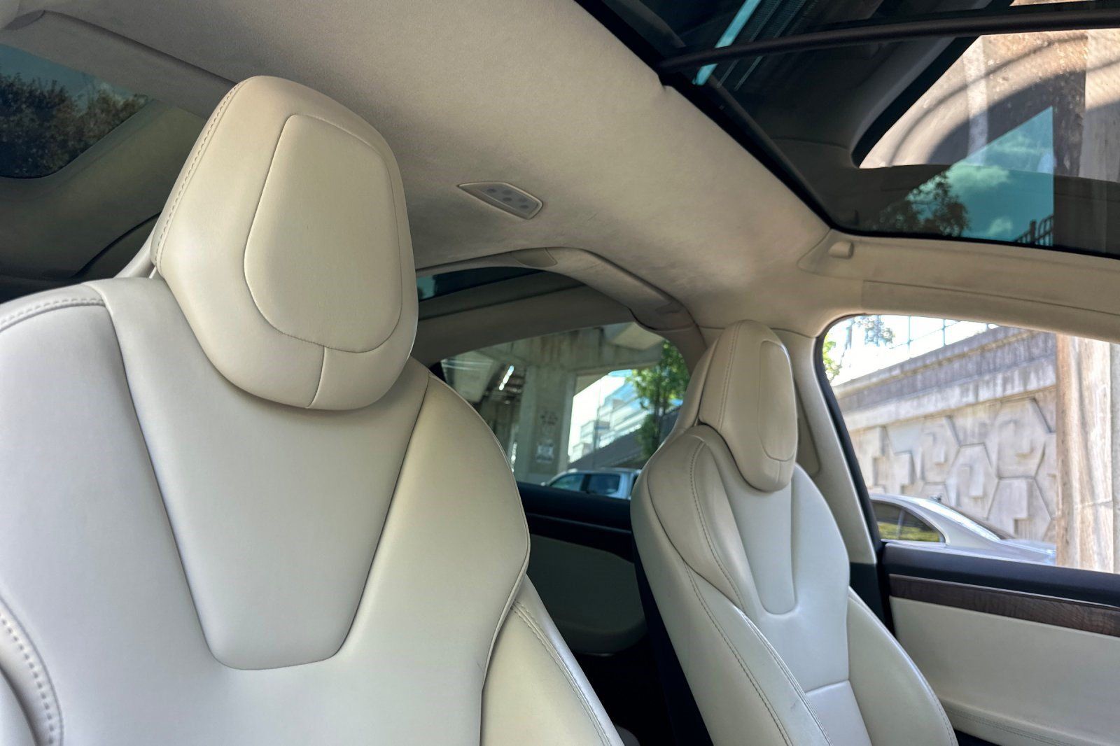 Used 2018 Tesla Model X 75D AWD/4WD image 26
