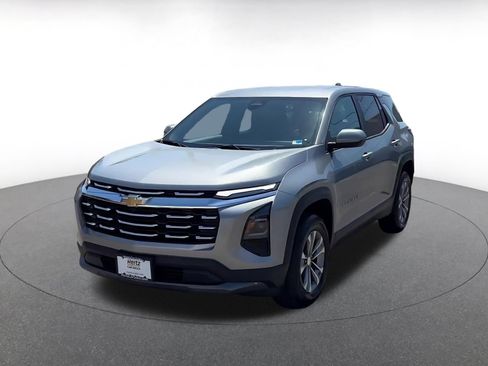 Used 2025 Chevrolet Equinox LT FWD image 5