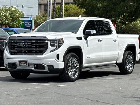 Used 2024 GMC Sierra 1500 Denali Ultimate AWD/4WD image 9