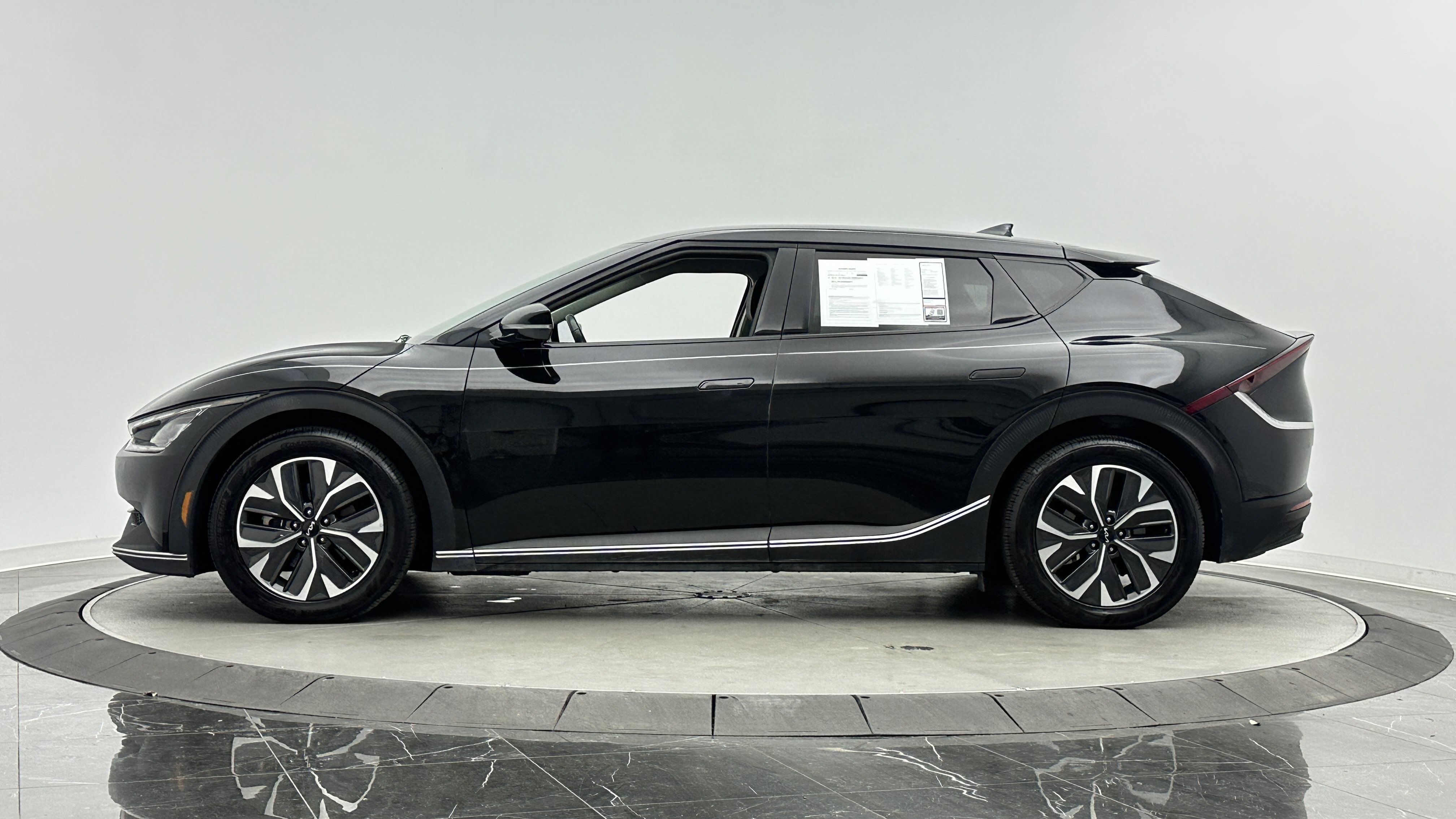 Used 2024 Kia EV6 Light AWD/4WD image 8