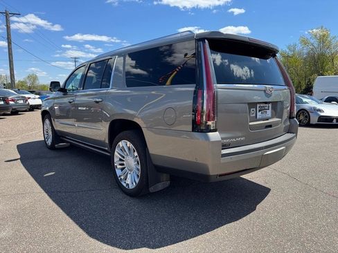Used 2019 Cadillac Escalade ESV Platinum AWD/4WD image 7