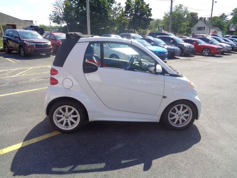 Used 2013 smart fortwo passion RWD image 5