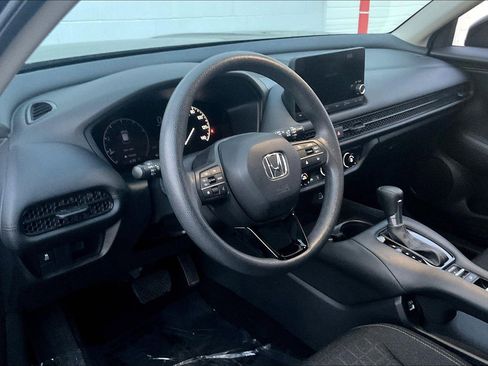 Used 2023 Honda HR-V LX image 18