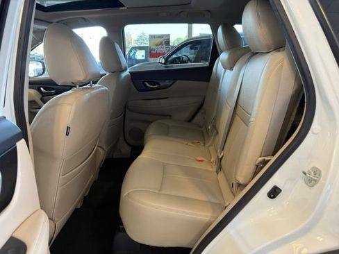Used 2018 Nissan Rogue SV w/ Sun & Sound Touring Package AWD/4WD image 50