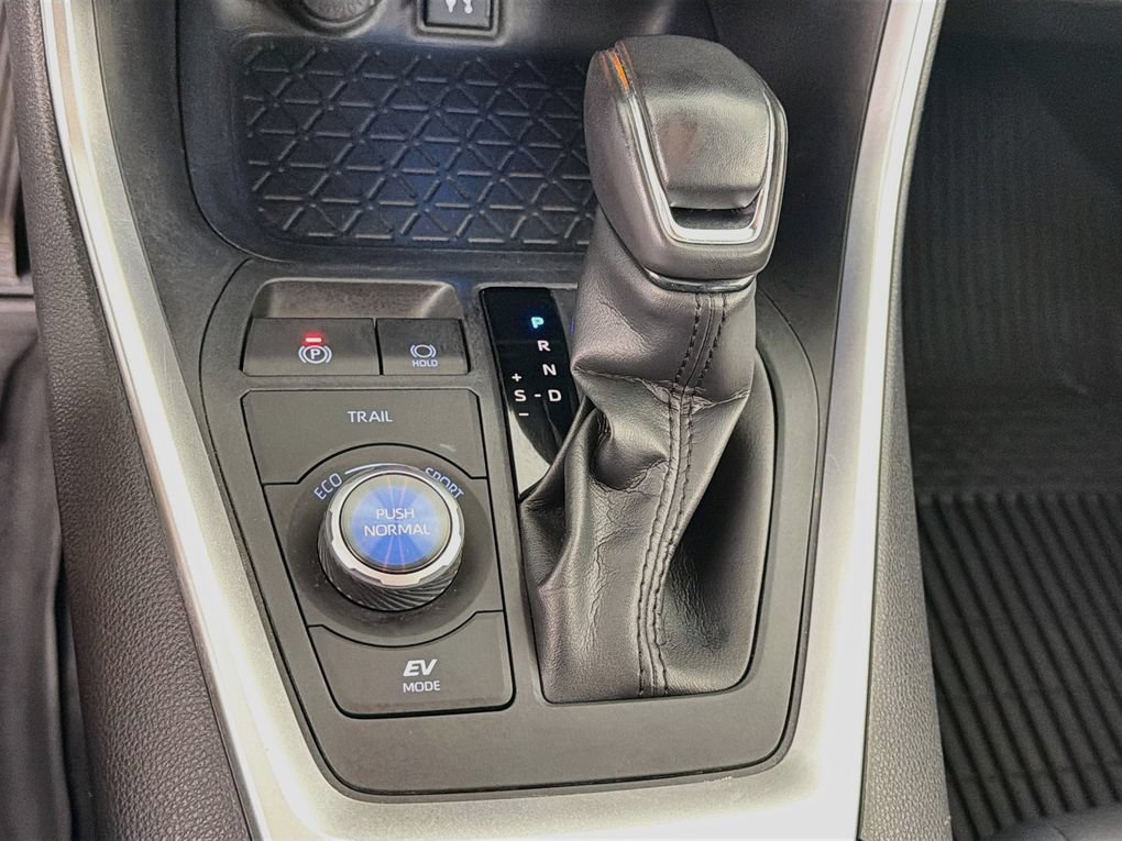 Used 2019 Toyota RAV4 XSE w/ XSE Weather Package AWD/4WD image 21