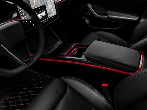 Used 2021 Tesla Model S Plaid image 25