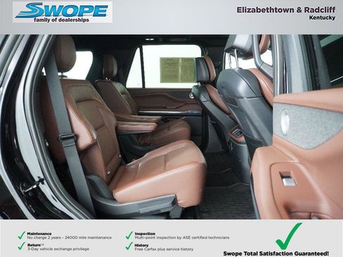 Used 2025 Lincoln Navigator Reserve image 10
