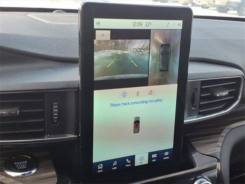 Used 2022 Ford Explorer Limited w/ Limited Technology Package image 15