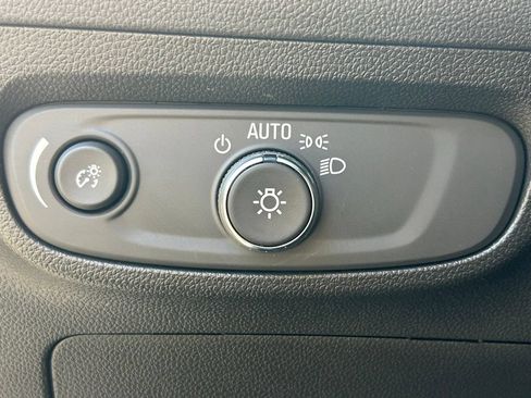 Used 2024 Buick Encore GX Preferred FWD image 18