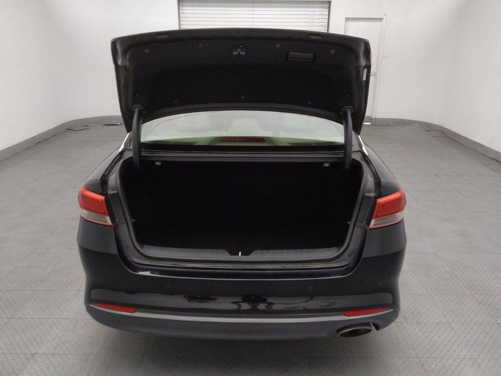 Used 2018 Kia Optima LX w/ 17" Alloy Wheels Package FWD image 29