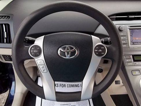 Used 2014 Toyota Prius Three FWD image 17
