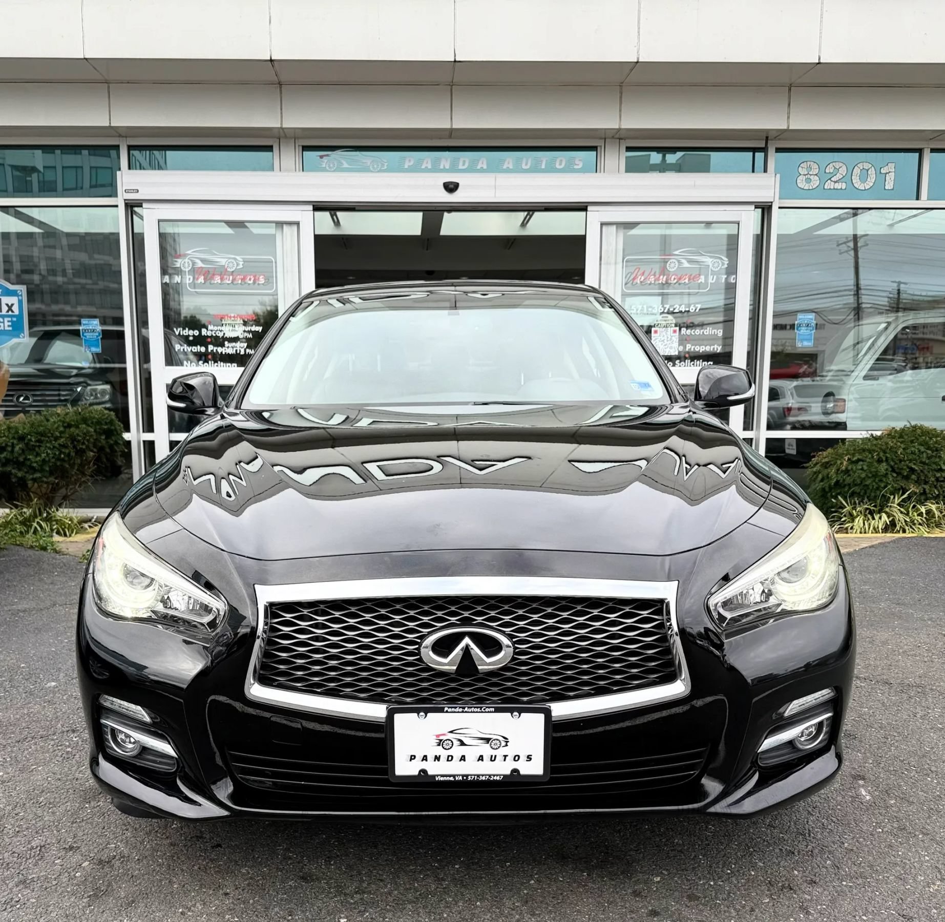 Used 2015 INFINITI Q50 Premium w/ Navigation Package AWD/4WD image 2
