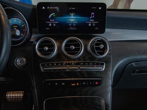 Used 2020 Mercedes-Benz GLC 300 4MATIC Coupe image 4