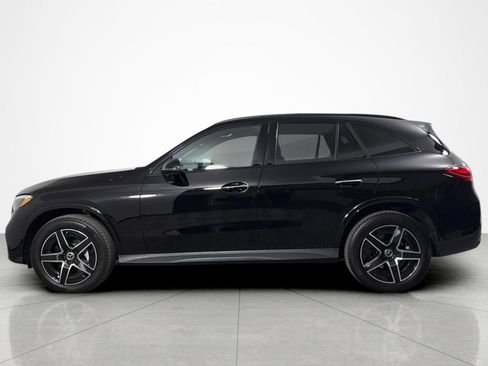 Used 2023 Mercedes-Benz GLC 300 image 2