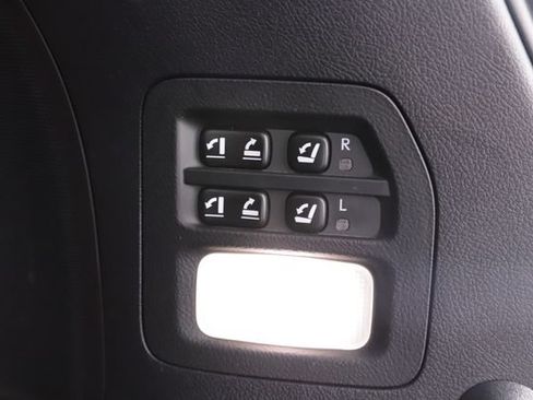 Used 2017 Lexus LX 570 4WD image 33