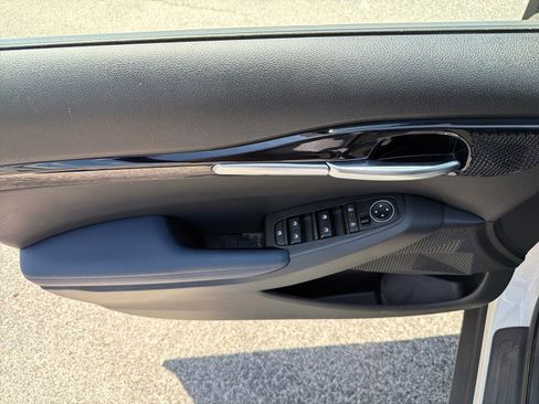 Used 2024 Kia Seltos S FWD image 19