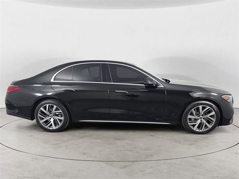 Used 2024 Mercedes-Benz E 350 4MATIC Sedan image 6
