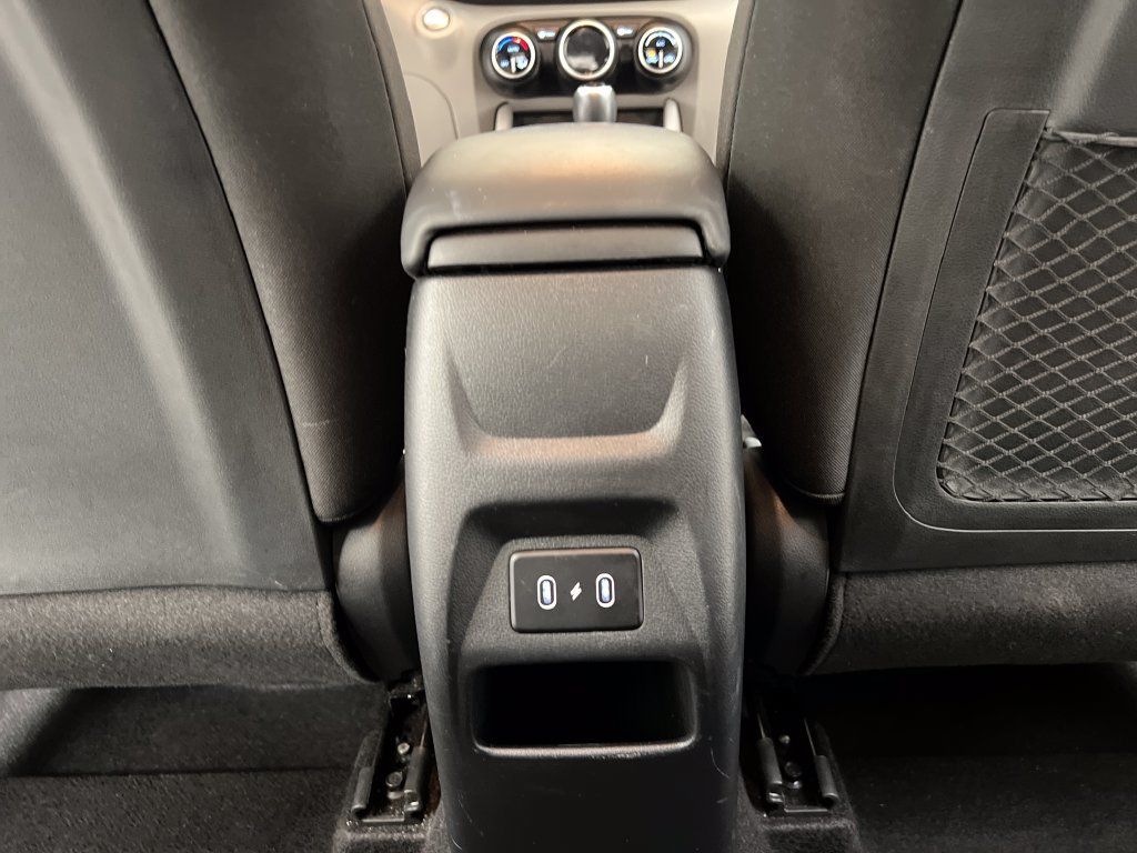 Used 2025 Hyundai Venue SEL FWD image 26