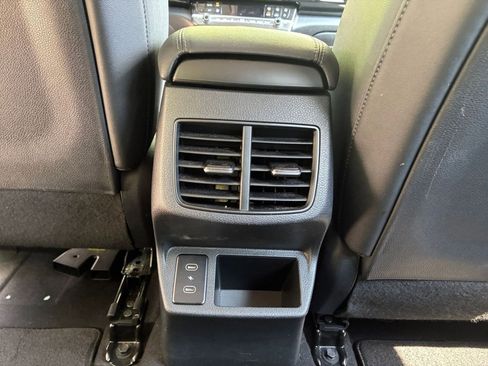 Used 2025 Kia Seltos S FWD image 26