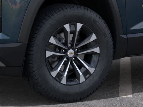 New 2026 Chevrolet Equinox LT w/ Convenience Package II image 9