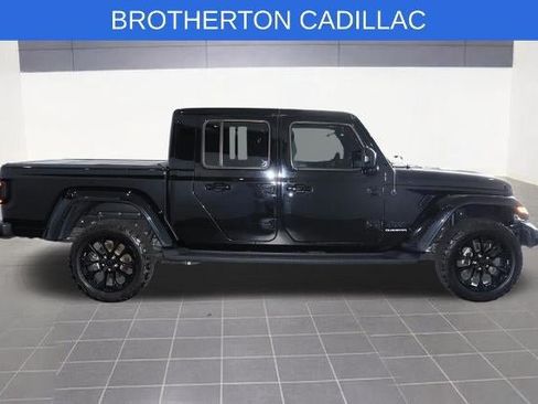 Used 2021 Jeep Gladiator Overland AWD/4WD image 9