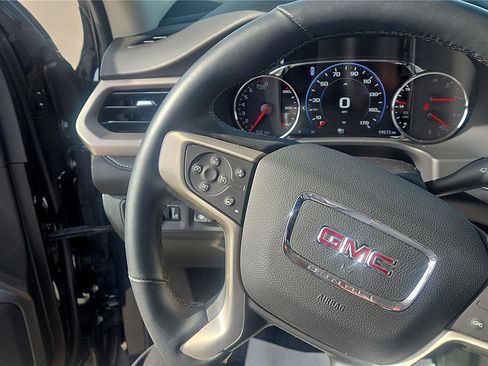 Used 2023 GMC Acadia Denali w/ Denali Ultimate Package AWD/4WD image 14