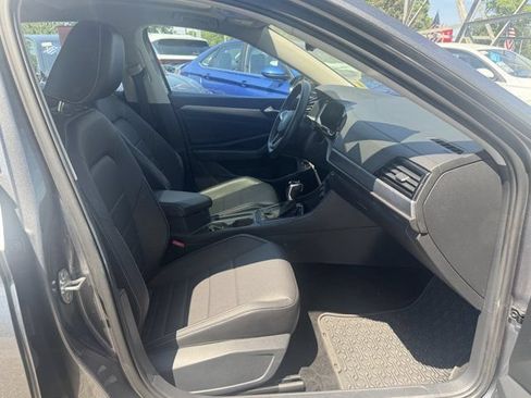Used 2023 Volkswagen Jetta SE w/ Panoramic Sunroof Package FWD image 30
