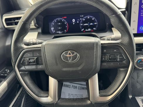 Used 2024 Toyota Tacoma TRD Off-Road image 12