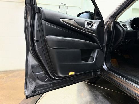 Used 2019 INFINITI QX60 Luxe w/ Essential Package image 12