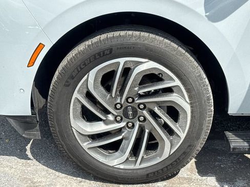 Used 2025 Lincoln Navigator L Reserve AWD/4WD image 26