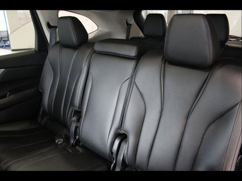 Used 2023 Acura MDX SH-AWD image 16
