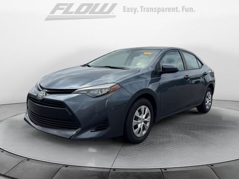 Used 2017 Toyota Corolla L FWD image 3