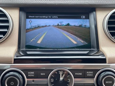 Used 2016 Land Rover LR4 HSE image 29